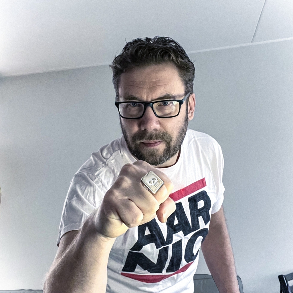 PETRI AARNIO